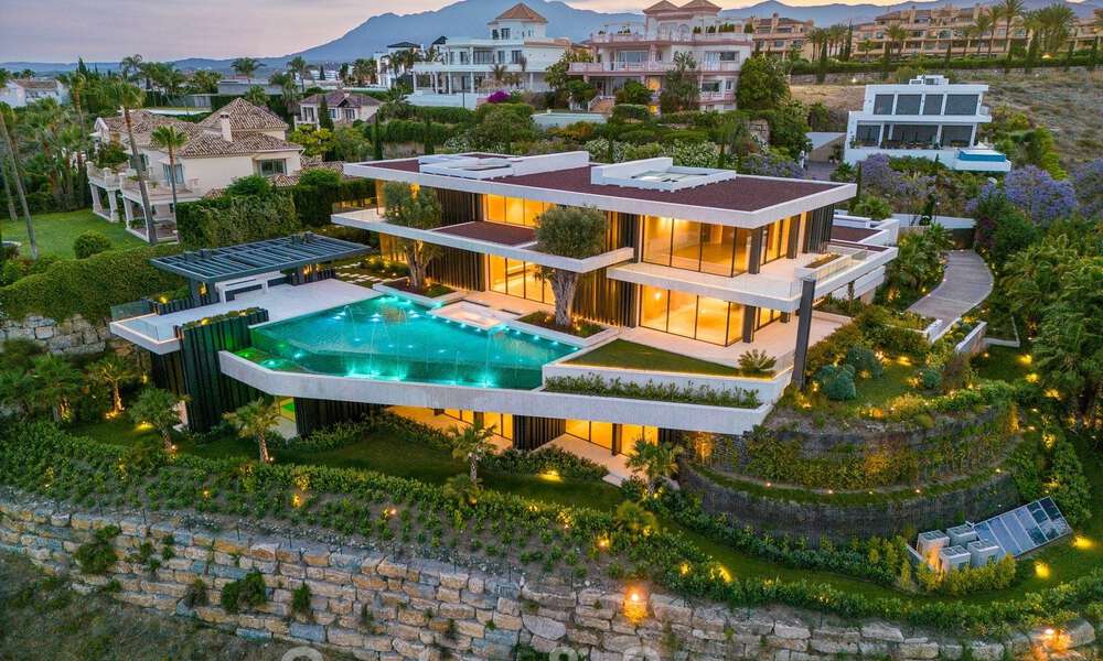 Nueva, moderna y majestuosa villa en venta con vistas panorámicas en un resort de golf de cinco estrellas en Marbella - Benahavis 52389