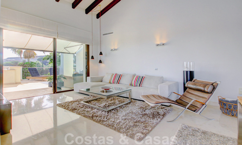 Impresionante ático contemporáneo en venta con vistas panorámicas al mar en el exclusivo Benahavis - Marbella 38566