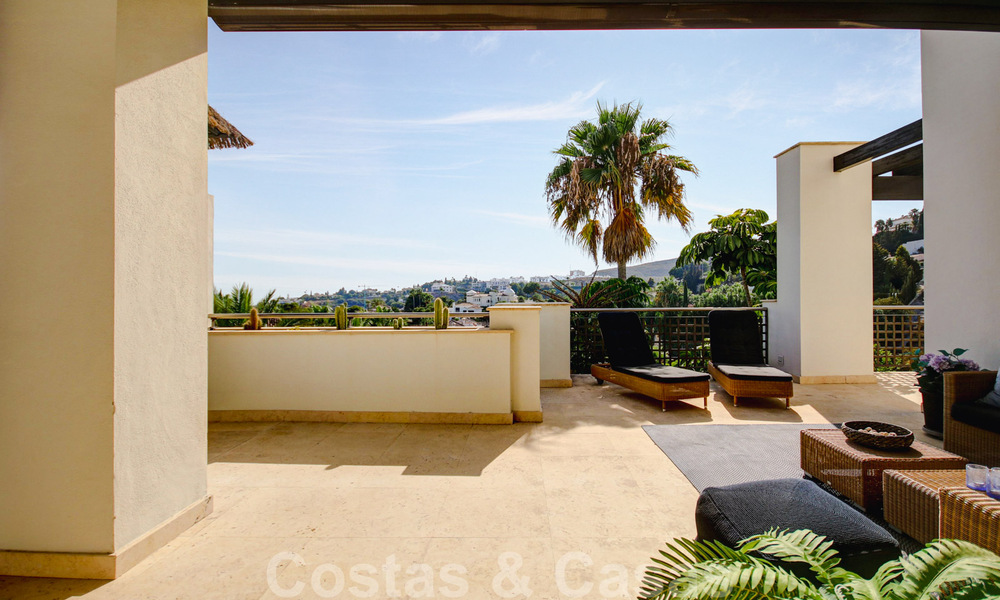 Impresionante ático contemporáneo en venta con vistas panorámicas al mar en el exclusivo Benahavis - Marbella 38568