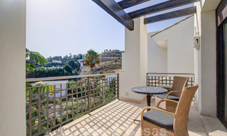 Impresionante ático contemporáneo en venta con vistas panorámicas al mar en el exclusivo Benahavis - Marbella 38570 
