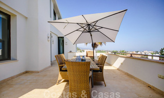 Impresionante ático contemporáneo en venta con vistas panorámicas al mar en el exclusivo Benahavis - Marbella 38572 