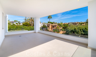 Se vende villa moderna, nueva, lista para entrar a vivir en la Nueva Milla de Oro, entre Marbella y Estepona, a un paso de la playa 38611 