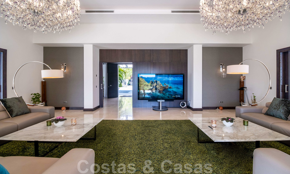 Villa lujosa y contemporánea en venta de primera línea de golf con impresionantes vistas en el exclusivo complejo La Zagaleta, Benahavis - Marbella 38673