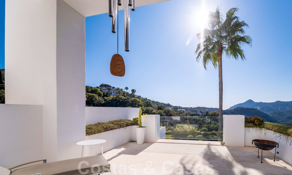 Villa lujosa y contemporánea en venta de primera línea de golf con impresionantes vistas en el exclusivo complejo La Zagaleta, Benahavis - Marbella 38683
