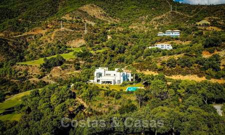 Villa lujosa y contemporánea en venta de primera línea de golf con impresionantes vistas en el exclusivo complejo La Zagaleta, Benahavis - Marbella 38685