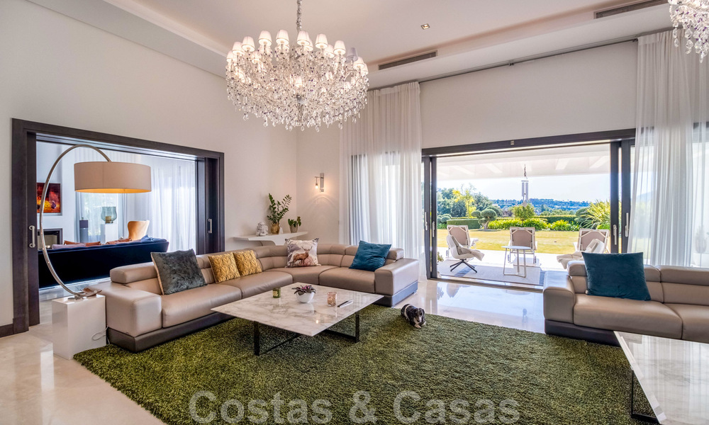 Villa lujosa y contemporánea en venta de primera línea de golf con impresionantes vistas en el exclusivo complejo La Zagaleta, Benahavis - Marbella 38693