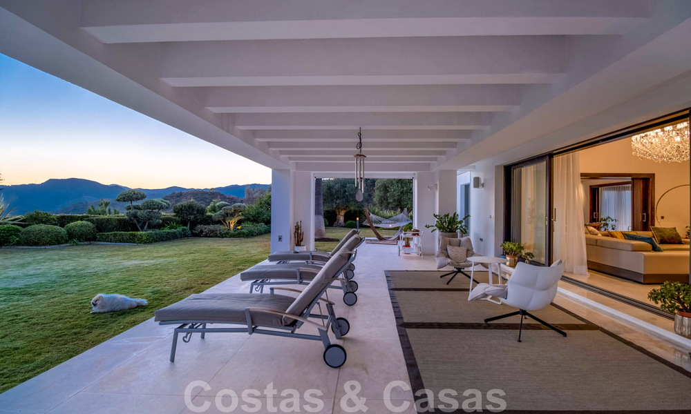 Villa lujosa y contemporánea en venta de primera línea de golf con impresionantes vistas en el exclusivo complejo La Zagaleta, Benahavis - Marbella 38701