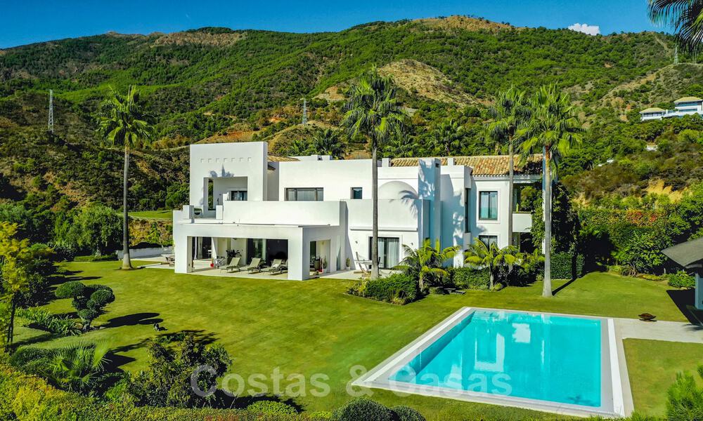 Villa lujosa y contemporánea en venta de primera línea de golf con impresionantes vistas en el exclusivo complejo La Zagaleta, Benahavis - Marbella 38702