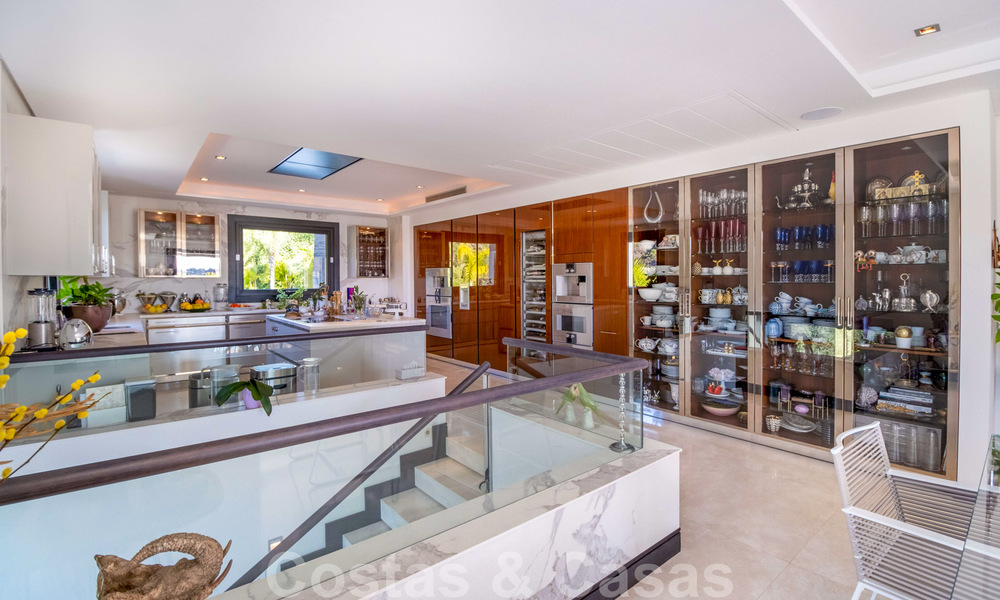 Villa lujosa y contemporánea en venta de primera línea de golf con impresionantes vistas en el exclusivo complejo La Zagaleta, Benahavis - Marbella 38715