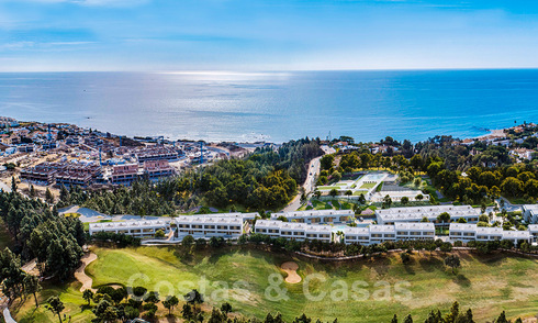 Nueva promoción de viviendas de lujo en venta, en primera línea de golf en Mijas, Costa del Sol 38717