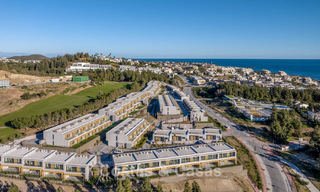 Listo para mudarse, nueva promoción de viviendas de lujo en venta, en primera línea de golf en Mijas, Costa del Sol 805092 