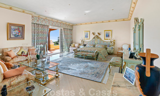 Lujosa villa de estilo clásico español en venta con vistas panorámicas al mar en Benahavis - Marbella 38739 