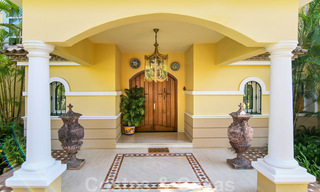 Lujosa villa de estilo clásico español en venta con vistas panorámicas al mar en Benahavis - Marbella 38773 