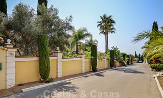 Lujosa villa de estilo clásico español en venta con vistas panorámicas al mar en Benahavis - Marbella 38778 