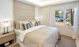 Lujoso apartamento contemporáneo renovado con impresionantes vistas al jardín, en venta en Puente Romano - Milla de Oro de Marbella 38931 