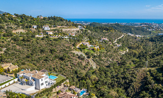 Majestuosa y contemporánea villa mediterránea de lujo en venta con vistas al mar en la exclusiva zona de El Madroñal en Benahavis - Marbella 38875 