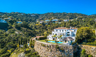 Majestuosa y contemporánea villa mediterránea de lujo en venta con vistas al mar en la exclusiva zona de El Madroñal en Benahavis - Marbella 38877 