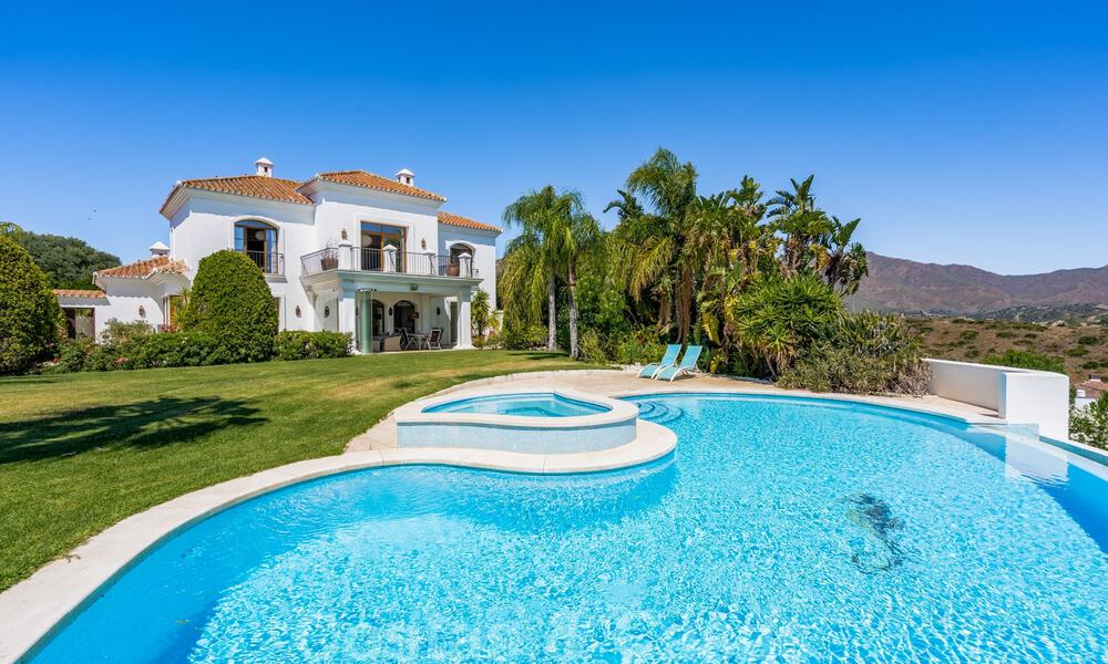 Elegante villa de lujo en venta en una gran parcela en Mijas, Costa del Sol 38972