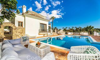 Majestuosa propiedad palaciega en venta casita de invitados independiente y total privacidad rodeada de campos de golf en Benahavis - Marbella 38989 