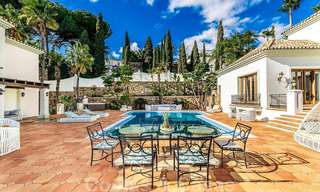 Majestuosa propiedad palaciega en venta casita de invitados independiente y total privacidad rodeada de campos de golf en Benahavis - Marbella 38991 