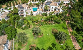 Majestuosa propiedad palaciega en venta casita de invitados independiente y total privacidad rodeada de campos de golf en Benahavis - Marbella 55923 