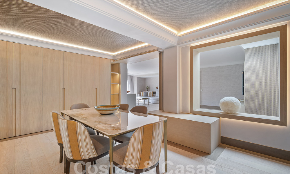 Majestuosa propiedad palaciega en venta casita de invitados independiente y total privacidad rodeada de campos de golf en Benahavis - Marbella 55941