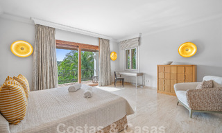 Majestuosa propiedad palaciega en venta casita de invitados independiente y total privacidad rodeada de campos de golf en Benahavis - Marbella 55947 