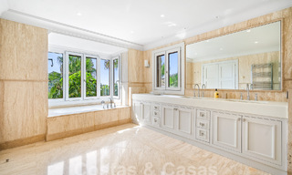 Majestuosa propiedad palaciega en venta casita de invitados independiente y total privacidad rodeada de campos de golf en Benahavis - Marbella 55950 