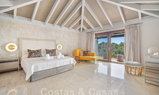 Majestuosa propiedad palaciega en venta casita de invitados independiente y total privacidad rodeada de campos de golf en Benahavis - Marbella 55952 