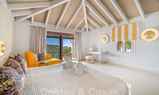 Majestuosa propiedad palaciega en venta casita de invitados independiente y total privacidad rodeada de campos de golf en Benahavis - Marbella 55953 