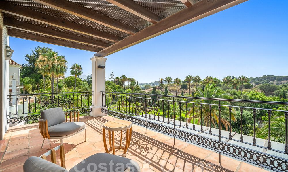 Majestuosa propiedad palaciega en venta casita de invitados independiente y total privacidad rodeada de campos de golf en Benahavis - Marbella 55954
