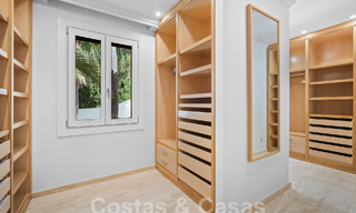 Majestuosa propiedad palaciega en venta casita de invitados independiente y total privacidad rodeada de campos de golf en Benahavis - Marbella 55955 