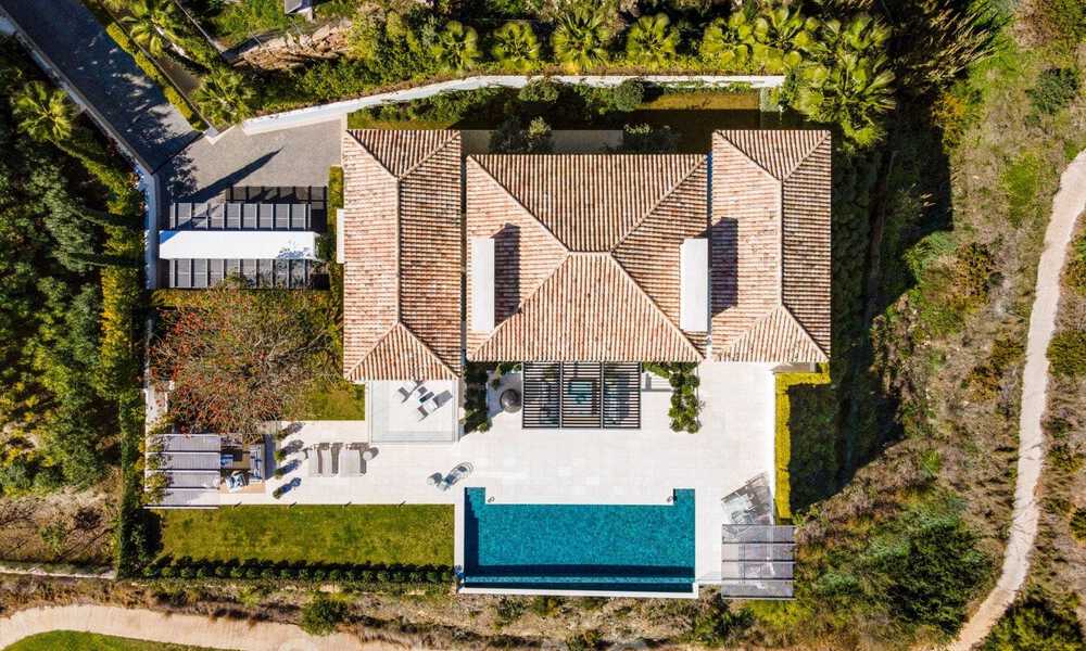 Prestigiosa y contemporánea villa mediterránea en venta, en primera línea de golf en un resort de cinco estrellas en Benahavis - Marbella 39019