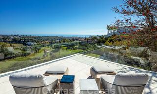 Prestigiosa y contemporánea villa mediterránea en venta, en primera línea de golf en un resort de cinco estrellas en Benahavis - Marbella 39028 