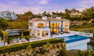 Prestigiosa y contemporánea villa mediterránea en venta, en primera línea de golf en un resort de cinco estrellas en Benahavis - Marbella 39043 