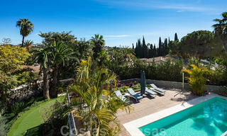 Villa contemporánea y moderna en venta en Nueva Andalucía, Marbella 39072 