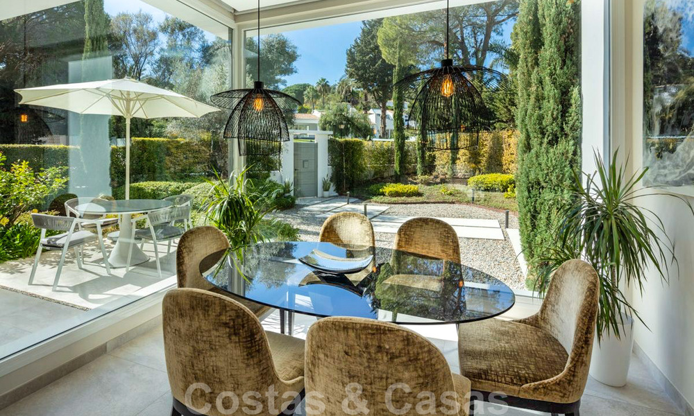 Villa contemporánea y moderna en venta en Nueva Andalucía, Marbella 39075