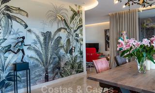 Moderno y contemporáneo ático en venta con vistas panorámicas al valle y al mar en la exclusiva Benahavis - Marbella 39109 