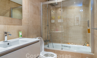 Moderno y contemporáneo ático en venta con vistas panorámicas al valle y al mar en la exclusiva Benahavis - Marbella 39120 