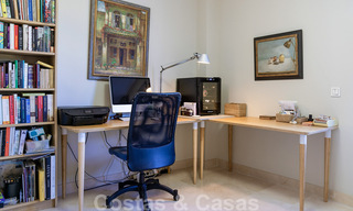 Moderno y contemporáneo ático en venta con vistas panorámicas al valle y al mar en la exclusiva Benahavis - Marbella 39121 