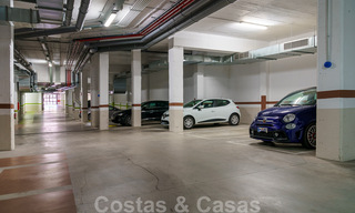 Moderno y contemporáneo ático en venta con vistas panorámicas al valle y al mar en la exclusiva Benahavis - Marbella 39133 