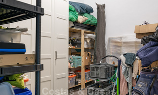 Moderno y contemporáneo ático en venta con vistas panorámicas al valle y al mar en la exclusiva Benahavis - Marbella 39134 