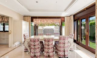Villa mediterránea en venta en una exclusiva zona residencial en la playa de la Milla de Oro de Marbella 39172 