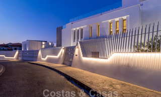 Impresionante, moderna, villa de lujo en venta con vistas panorámicas al mar en Nueva Andalucía, Marbella, a poca distancia de Puerto Banús 39192 