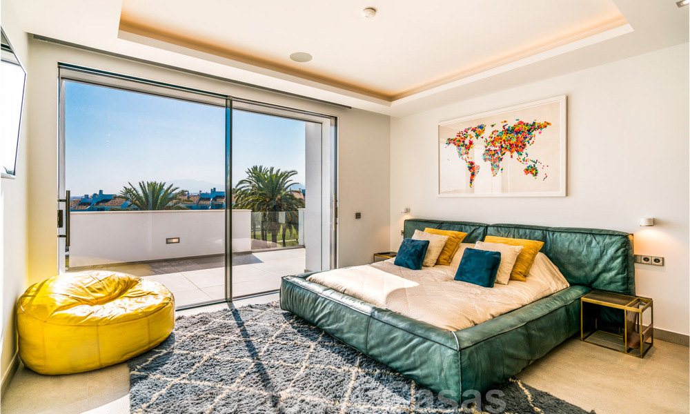 Impresionante, moderna, villa de lujo en venta con vistas panorámicas al mar en Nueva Andalucía, Marbella, a poca distancia de Puerto Banús 39197