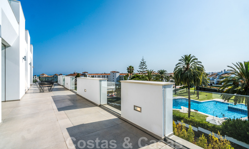 Impresionante, moderna, villa de lujo en venta con vistas panorámicas al mar en Nueva Andalucía, Marbella, a poca distancia de Puerto Banús 39199