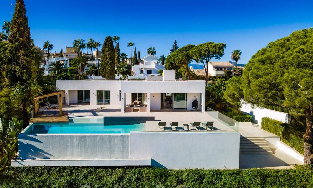 Villa contemporánea de lujo en venta, de primera línea de Las Brisas Golf con impresionantes vistas en Nueva Andalucía, Marbella 39239