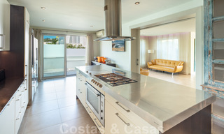 Villa contemporánea de lujo en venta, de primera línea de Las Brisas Golf con impresionantes vistas en Nueva Andalucía, Marbella 39252 