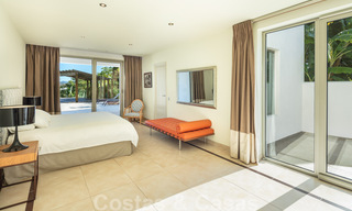 Villa contemporánea de lujo en venta, de primera línea de Las Brisas Golf con impresionantes vistas en Nueva Andalucía, Marbella 39261 