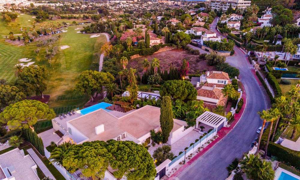 Villa contemporánea de lujo en venta, de primera línea de Las Brisas Golf con impresionantes vistas en Nueva Andalucía, Marbella 39263